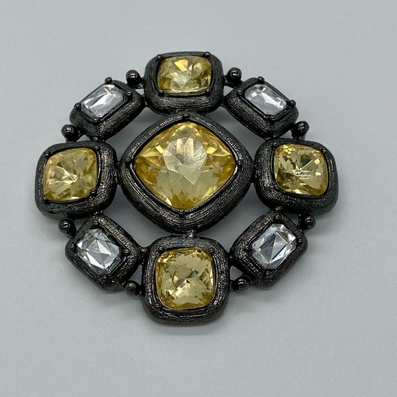 CHICO’S Triple Chain Convertible Necklace - Picture 5 of 11